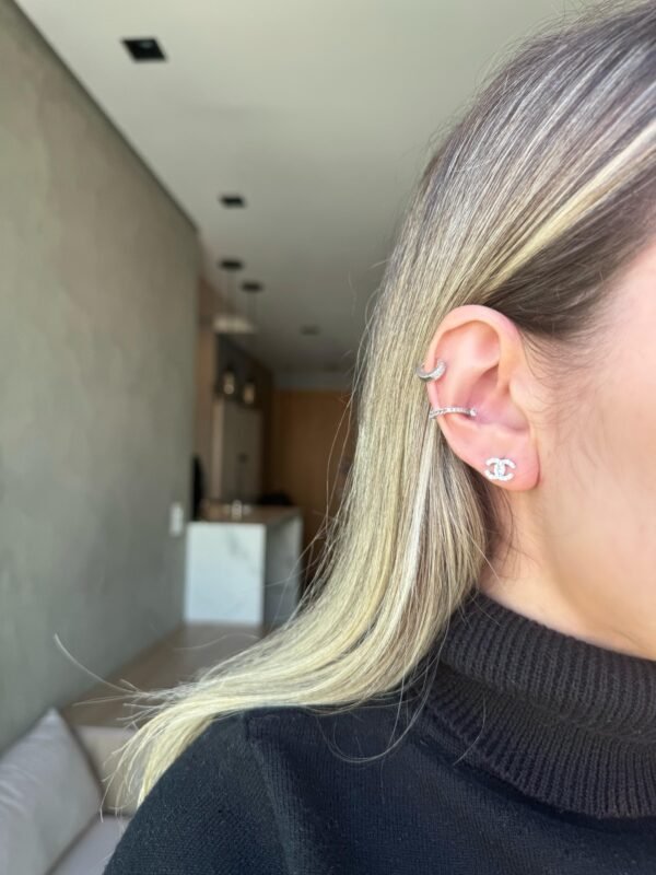 Brinco Chanel
