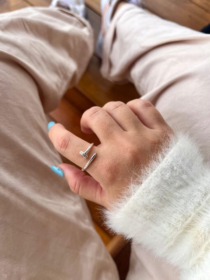 Anel Reg. Prego Cravej. (Inspiração Cartier)