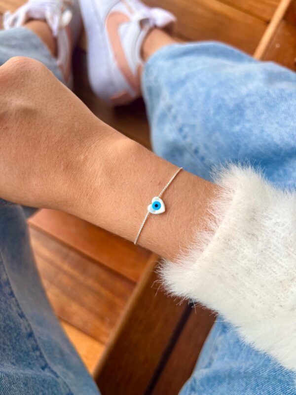 Pulseira Olho Grego Formato Coração Em Madrepérola