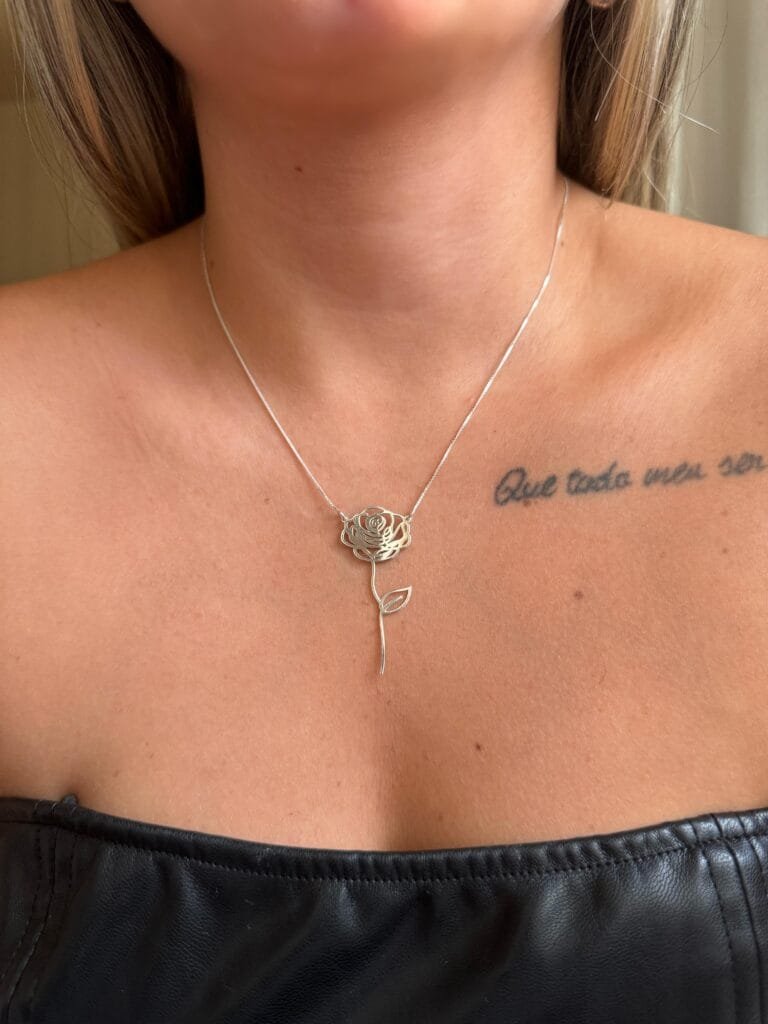 Colar Flor “Bela e a Fera” (G)
