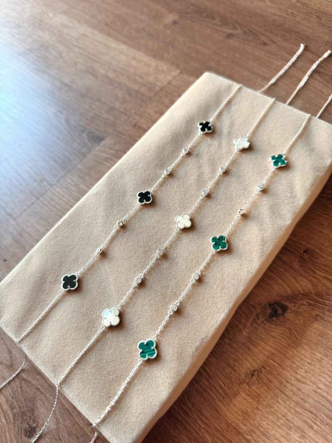Choker Pedra Madrepérola C/ Zircônia (Inspiração Van Cleef & Arpels) Dupla Face - Imagem 3
