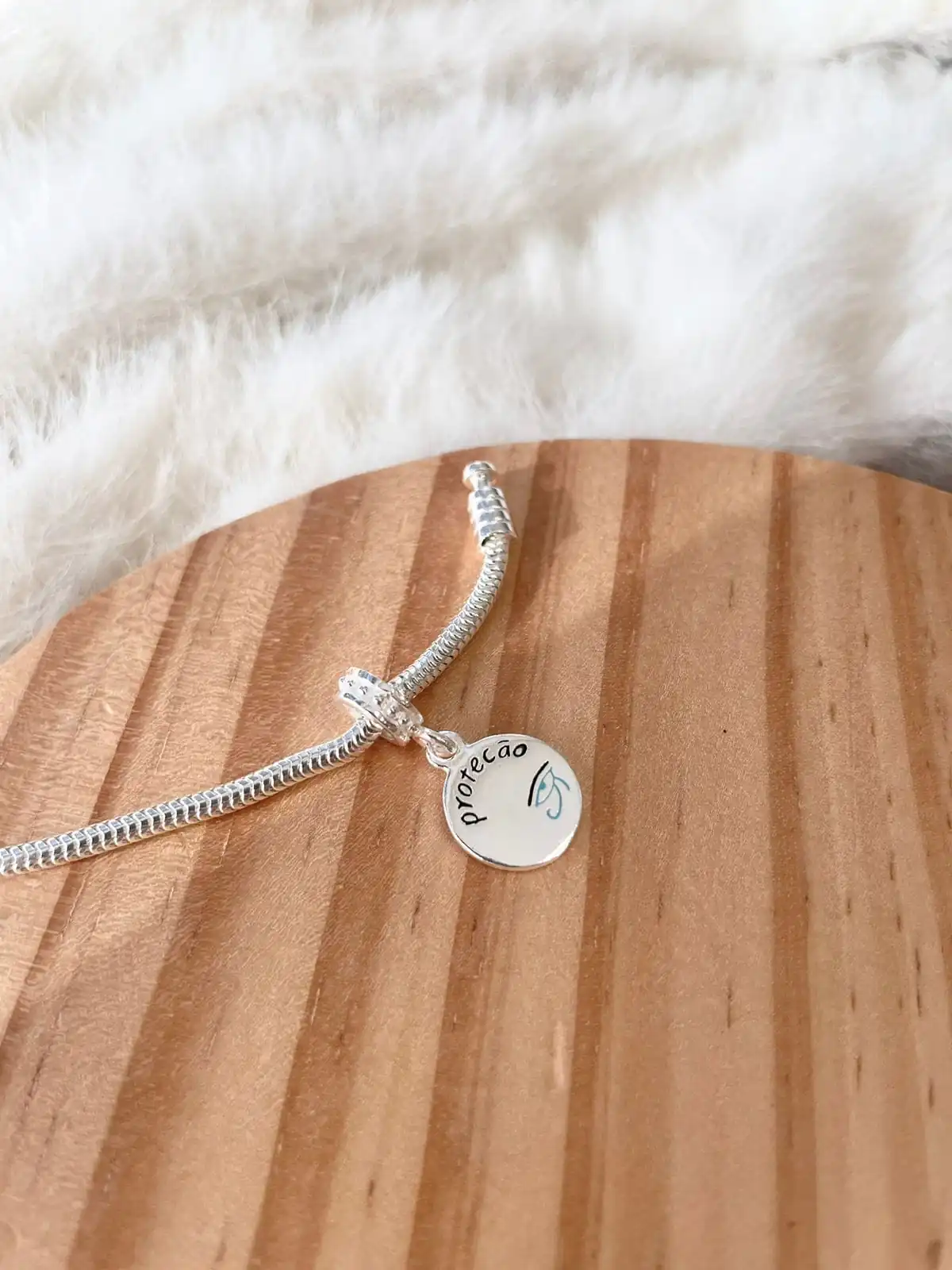 Berloque Medalha Proteção C/ Olho de Hórus