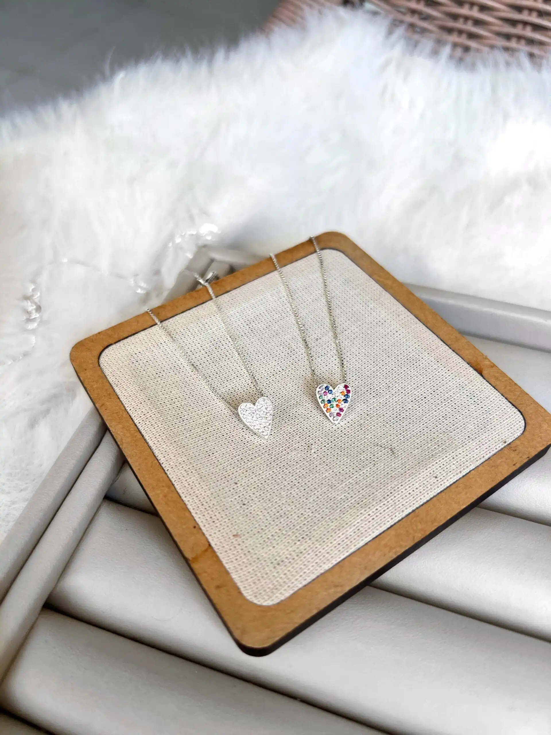 Colar Coração Todo Cravej.