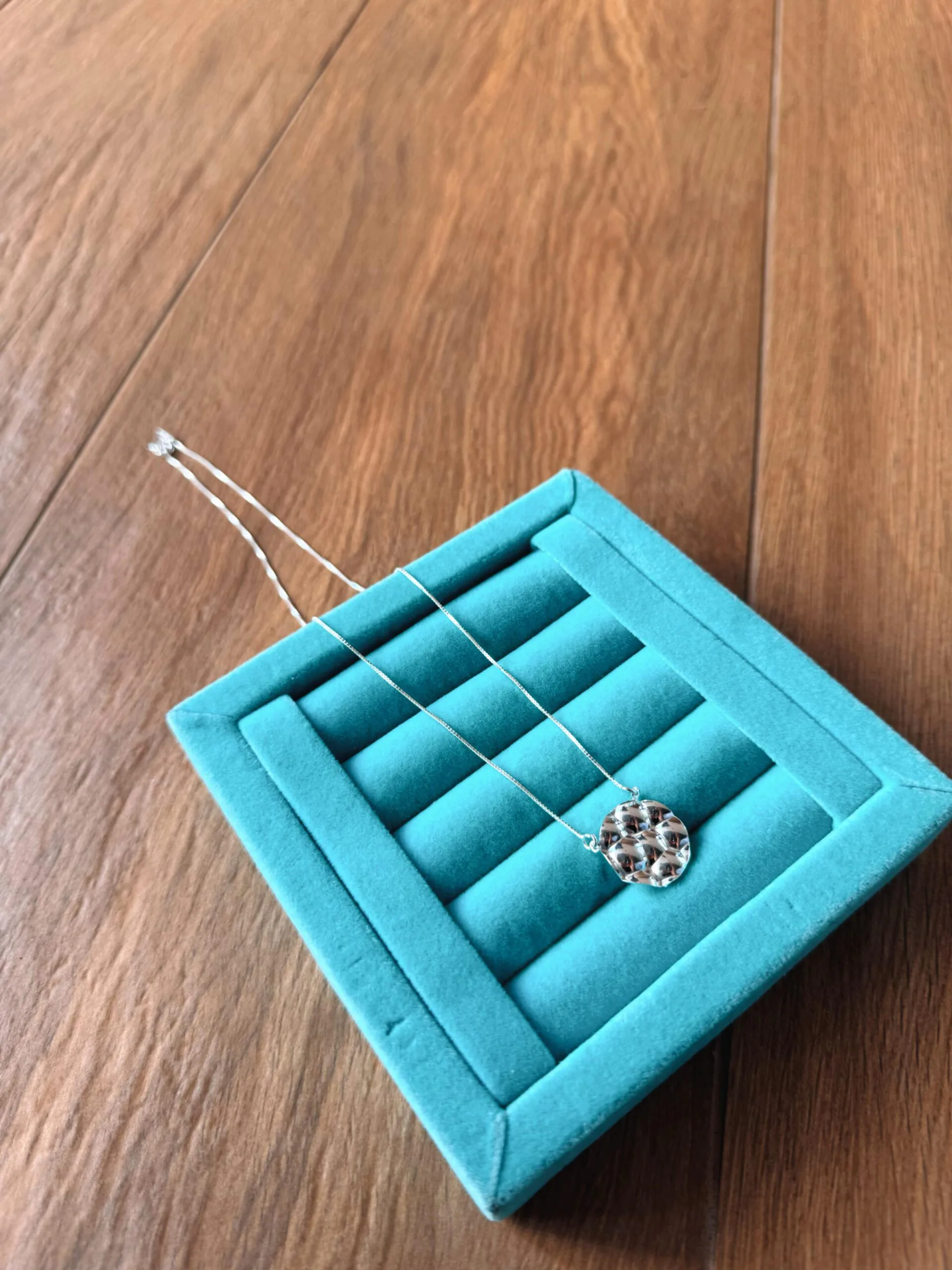 Colar REDONDO Amassadinho - Imagem 2