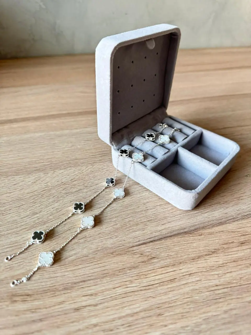 Pulseira 5 Trevos Pedra Ônix Natural - Imagem 2