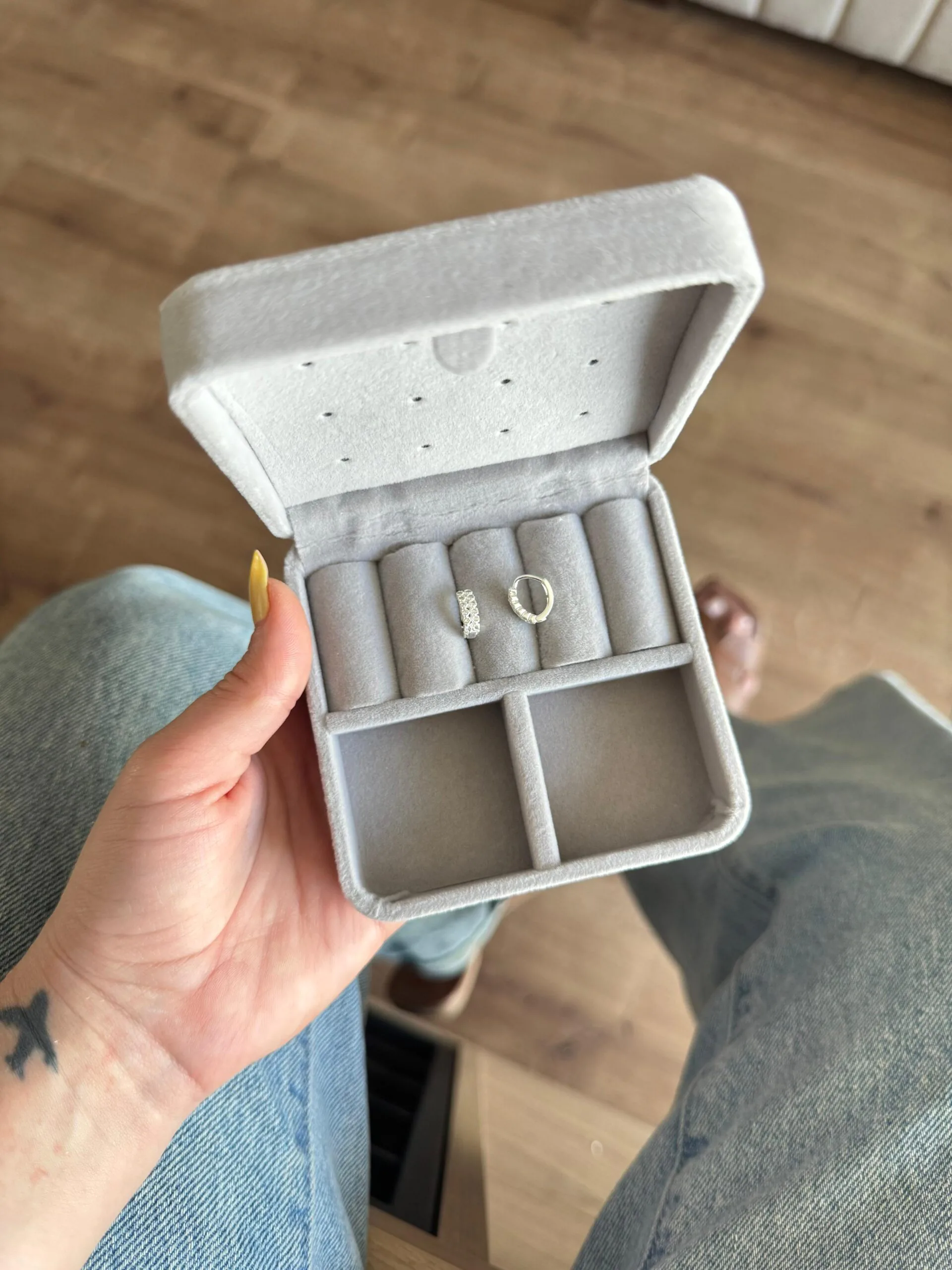 Argola Click 2 Fileiras Cravej. - Imagem 2