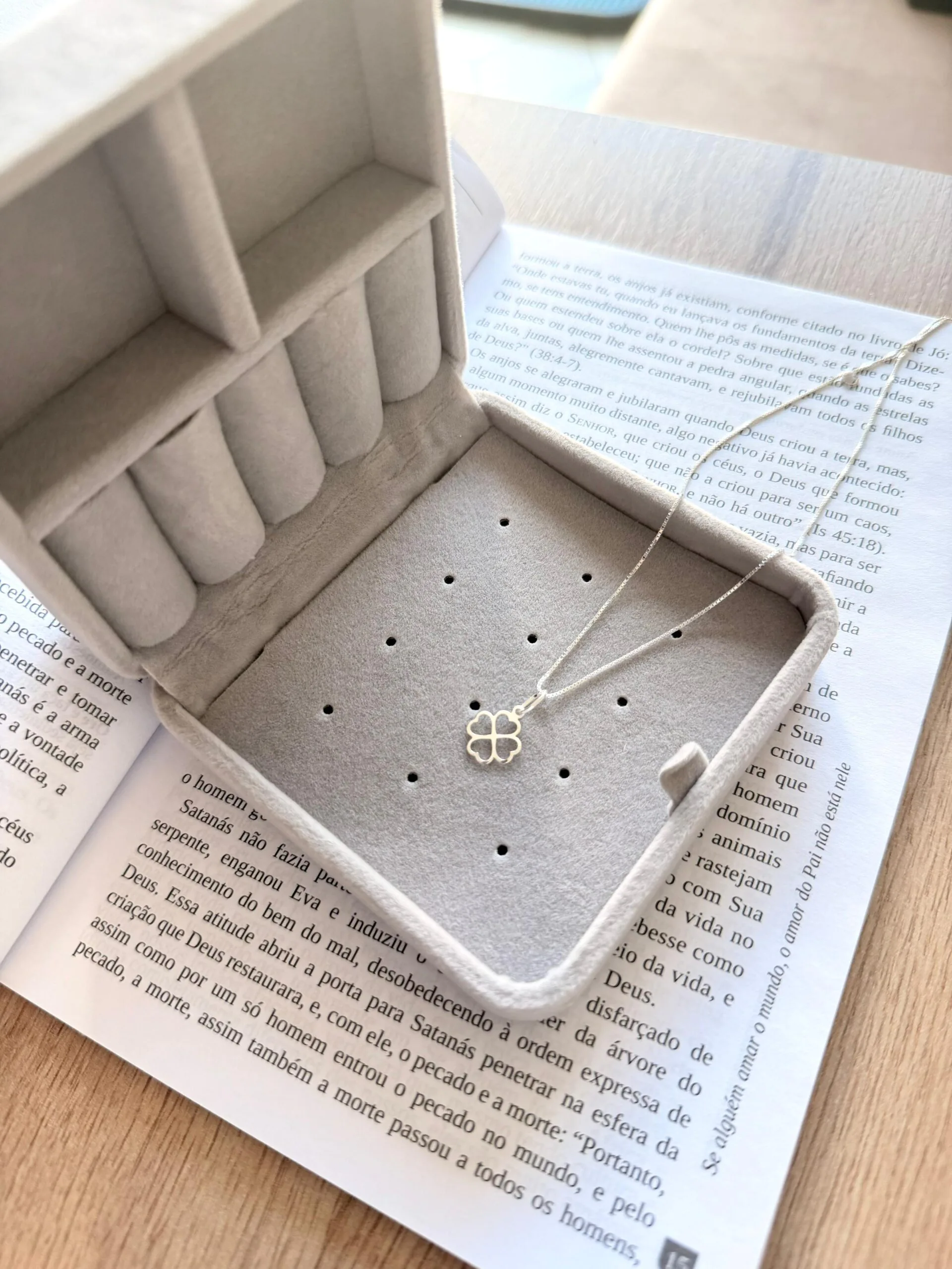 Colar Pingt. Trevo Vaz. (M) - Imagem 2