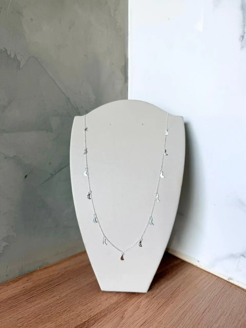 Colar Luazinha Cheia e Vaz. - Imagem 2