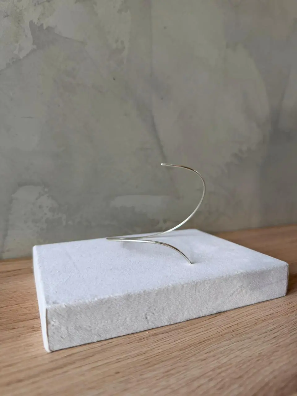 Bracelete de Braço Ondulado Prata - Imagem 3