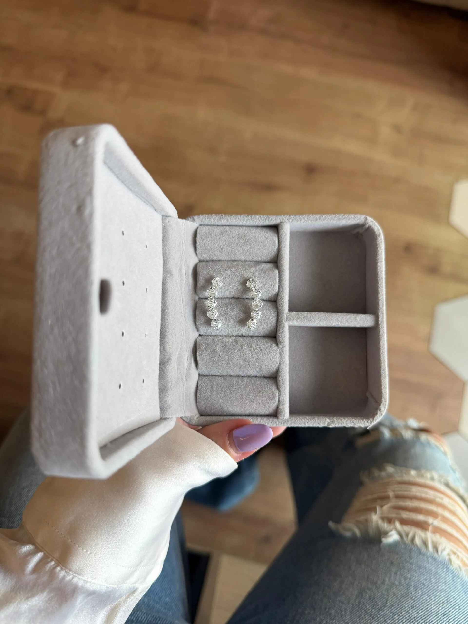 Ear Cuff Zircônias (Mod3) - Imagem 2